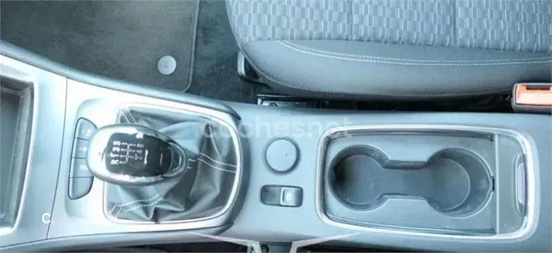 Usado Opel Astra Excellence 150 CV (110 kW) 2019 Blanco Familiar