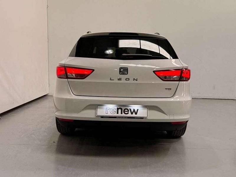 Käytetty Seat Leon Reference 105 HP (77 kW) 2015 Valkoinen Viistoperä