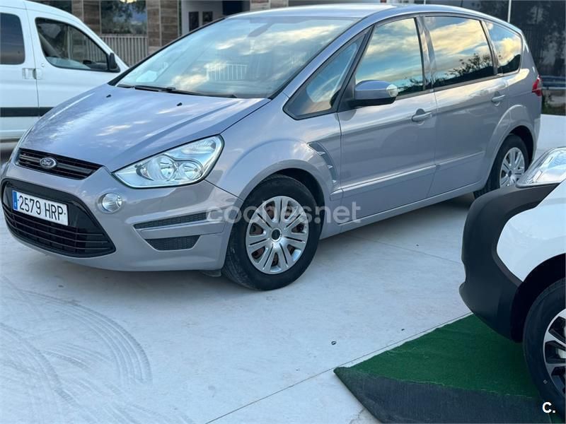 Gris / plata Usado 2013 Ford S-MAX Titanium Monovolumen | 6500 € (Buen precio) - Imagen 1/4