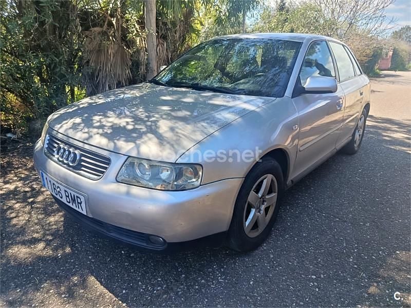 Używany Audi A3 Ambiente 101 KM (74 kW) 2001 Szary Hatchback