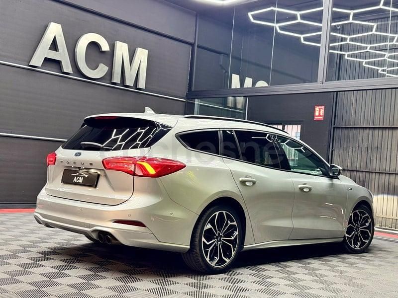 Usado Ford Focus ST-Line 150 CV (110 kW) 2020 Gris / plata Familiar
