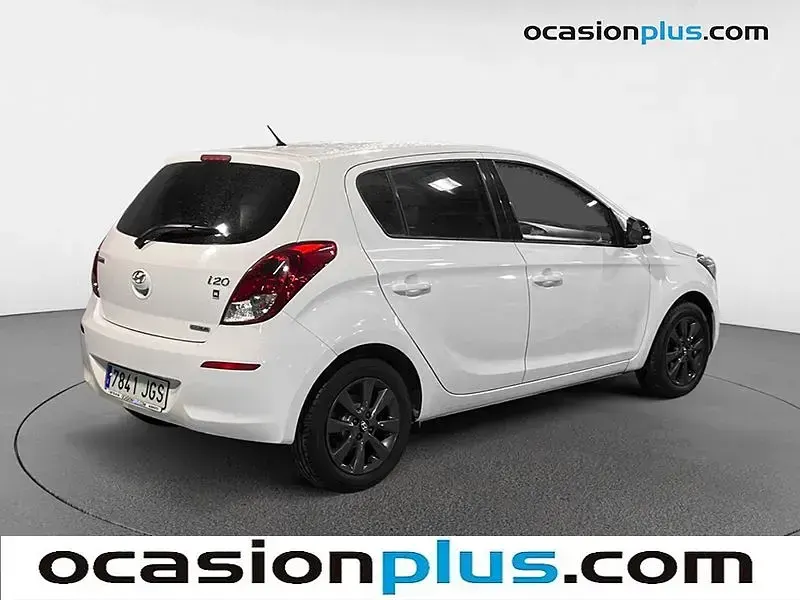 Usado Hyundai i20 GO! 75 CV (55 kW) 2015 Blanco Berlina