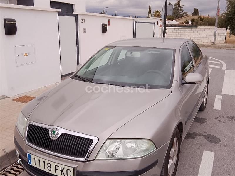 Usado Skoda Octavia 105 CV (77 kW) 2007 Beige Berlina