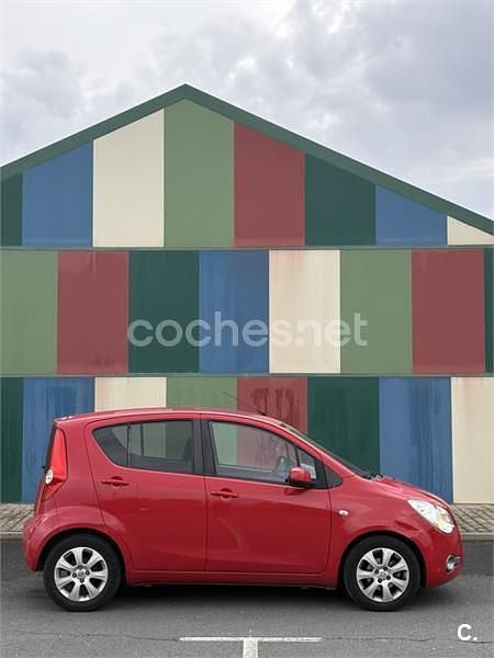 Usado Opel Agila Enjoy 86 CV (63 kW) 2009 Rojo Berlina