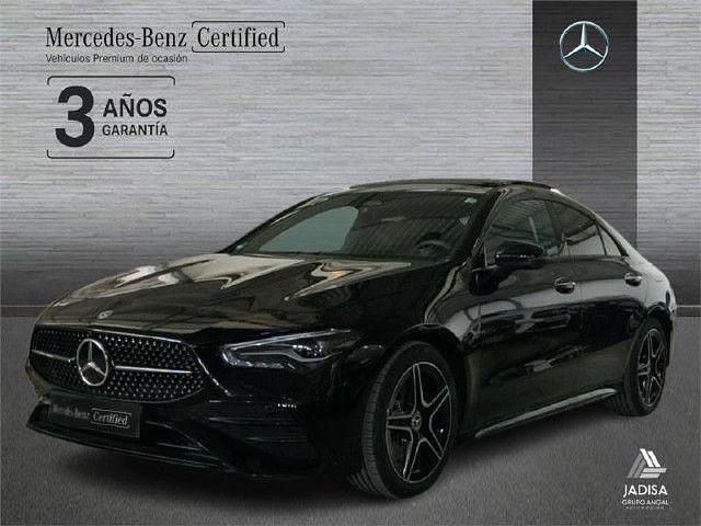 Negro cosmos Usado 2025 Mercedes CLA200 AMG line | 40.990 € (Un poco caro) - Imagen 1/4