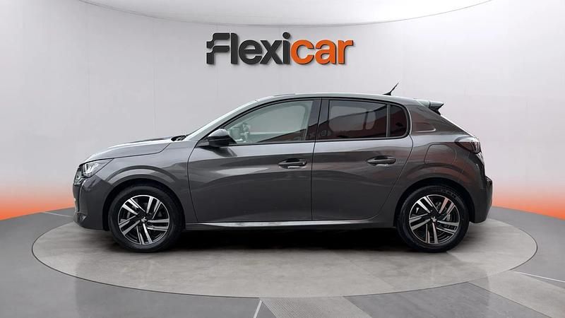 Usado Peugeot 208 Allure 101 CV (74 kW) 2023 Gris Utilitario