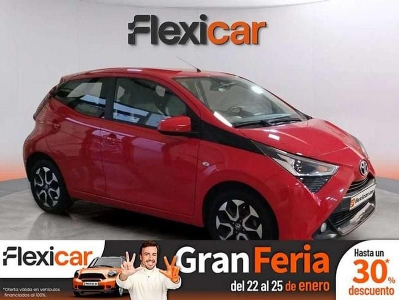 Rojo Usado 2019 Toyota Aygo X-play Utilitario | 10.490 € (Precio justo) - Imagen 1/4