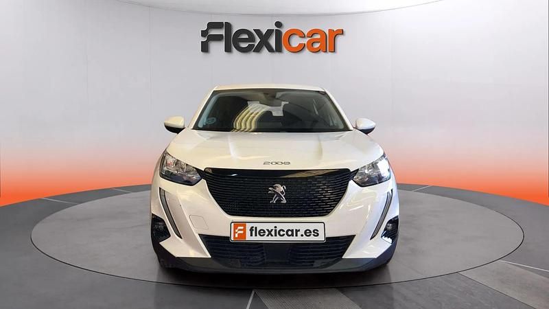 Usado Peugeot 2008 Active 110 CV (80 kW) 2021 Blanco SUV
