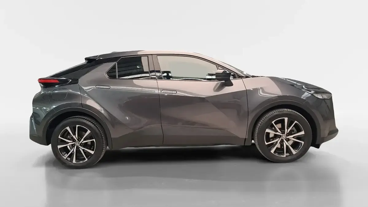 Usado Toyota C-HR Advance 111 CV (81 kW) 2025 Gris SUV