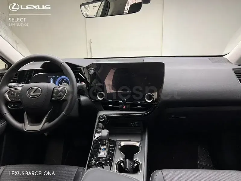 Usado Lexus NX350h 197 CV (144 kW) 2026 Gris / plata SUV
