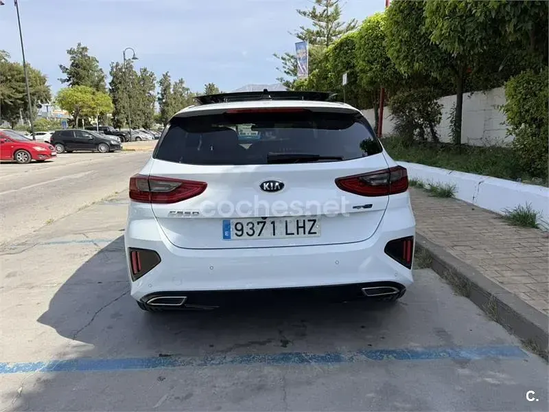Usado Kia Ceed GT GT-Line 120 CV (88 kW) 2020 Blanco Berlina