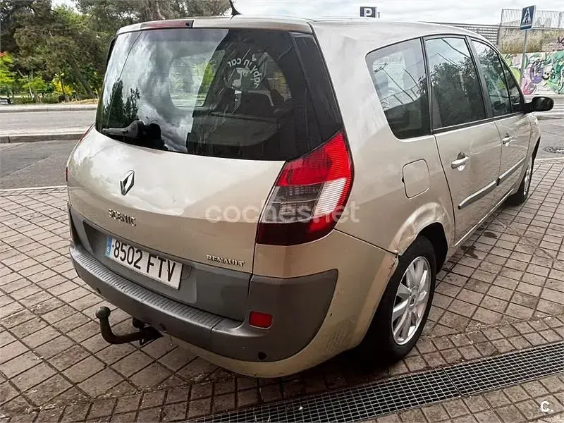 Usado Renault Scenic E-Tech Privilege 150 CV (110 kW) 2007 Beige Monovolumen