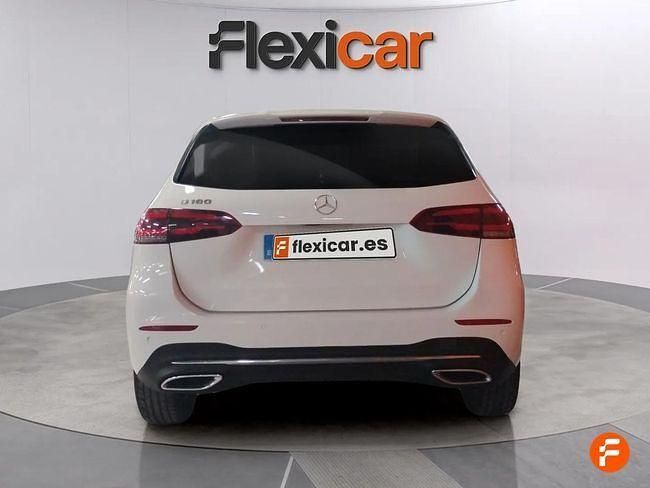 Usado Mercedes B180 136 CV (100 kW) 2021 Blanco Monovolumen