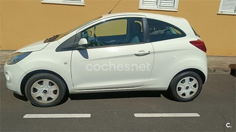 Usado Ford Ka ST 69 CV (50 kW) 2014 Blanco Berlina