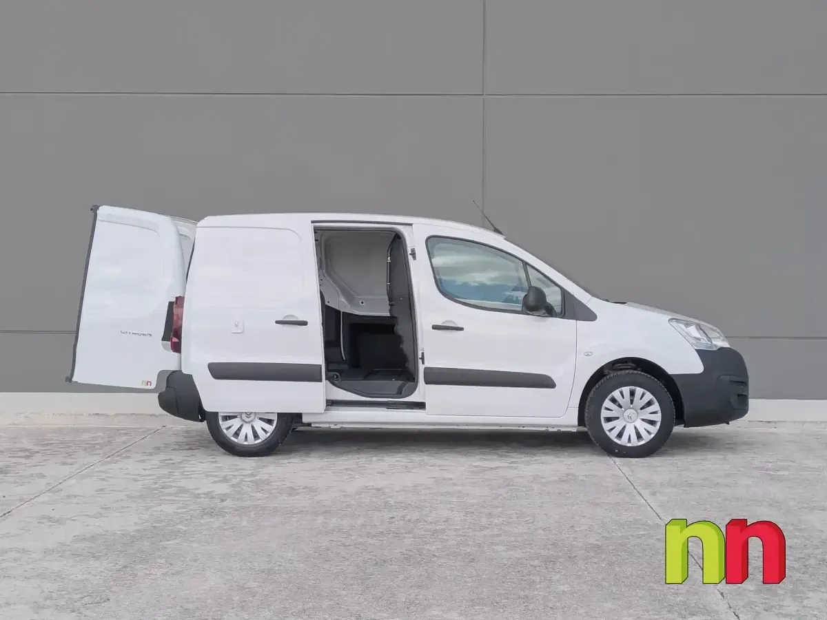 Usado Citroën Berlingo 100 CV (73 kW) 2018 Blanco Monovolumen