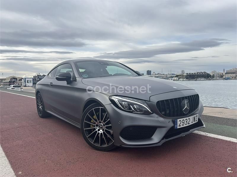Usado Mercedes C250 AMG line 204 CV (150 kW) 2017 Gris / plata Coupe