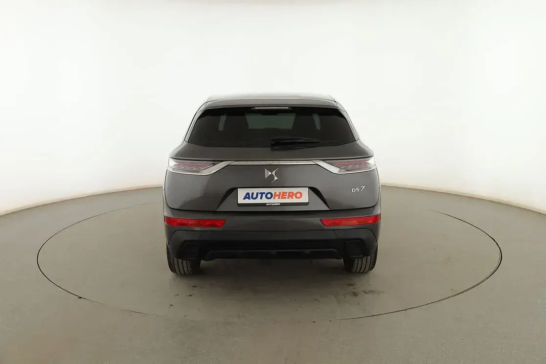 Usado DS Automobiles DS7 Crossback Be Chic 130 CV (95 kW) 2021 Gris SUV