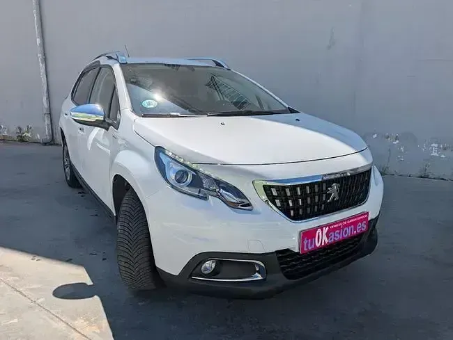 Usado Peugeot 2008 Style 100 CV (73 kW) 2019 Blanco SUV
