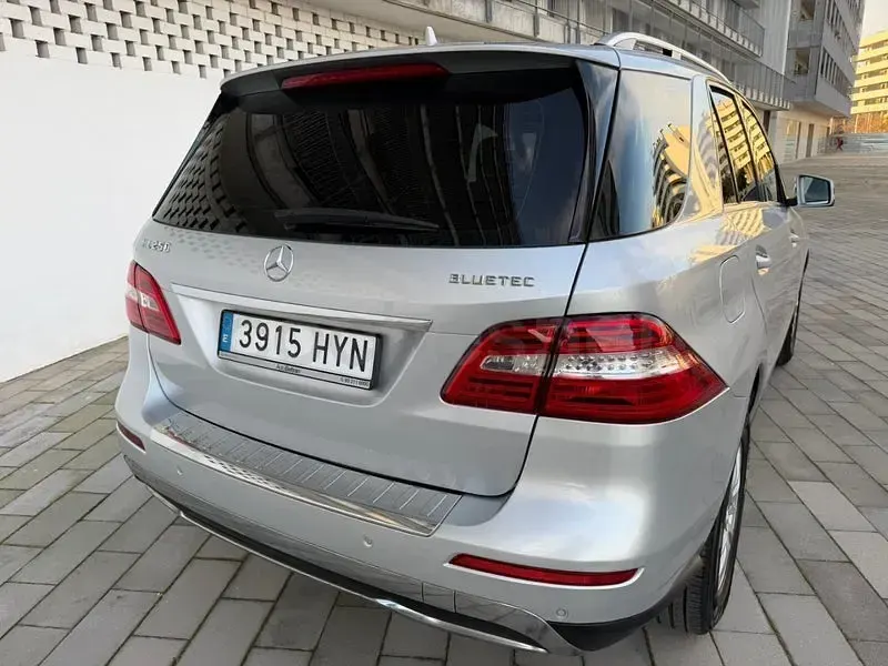 Usado Mercedes ML250 204 CV (150 kW) 2014 Azul SUV
