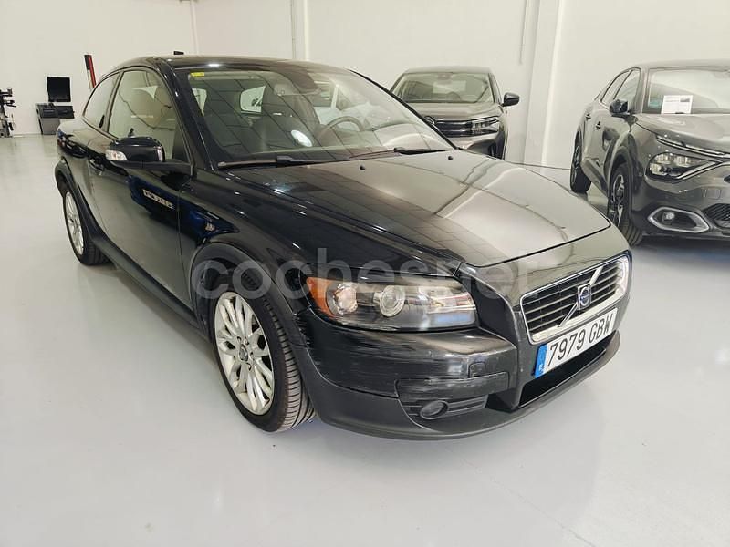 Negro Usado 2008 Volvo C30 Momentum Utilitario | 6500 € - Imagen 1/4