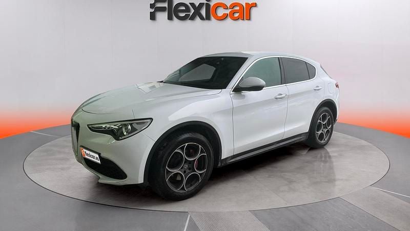 Usado Alfa Romeo Stelvio Executive 280 CV (205 kW) 2017 Blanco SUV