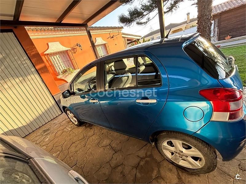 Brugt Toyota Yaris Live 69 HK (50 kW) 2010 Blå Hatchback