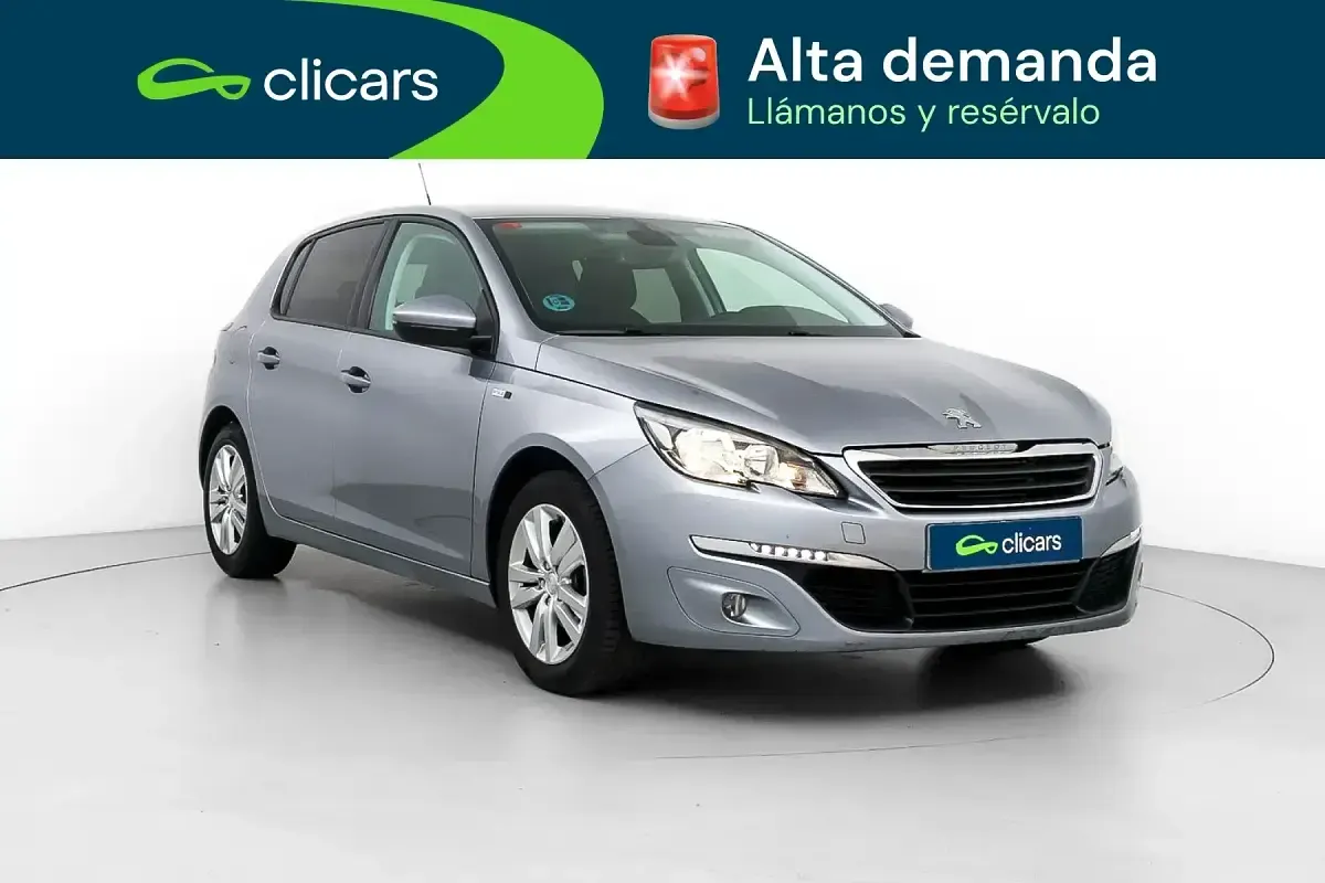 Usado Peugeot 308 Style 130 CV (95 kW) 2017 Gris / plata Berlina