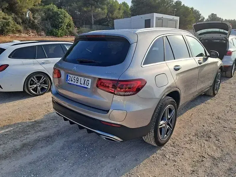 Usado Mercedes GLC300e 320 CV (235 kW) 2022 Gris SUV