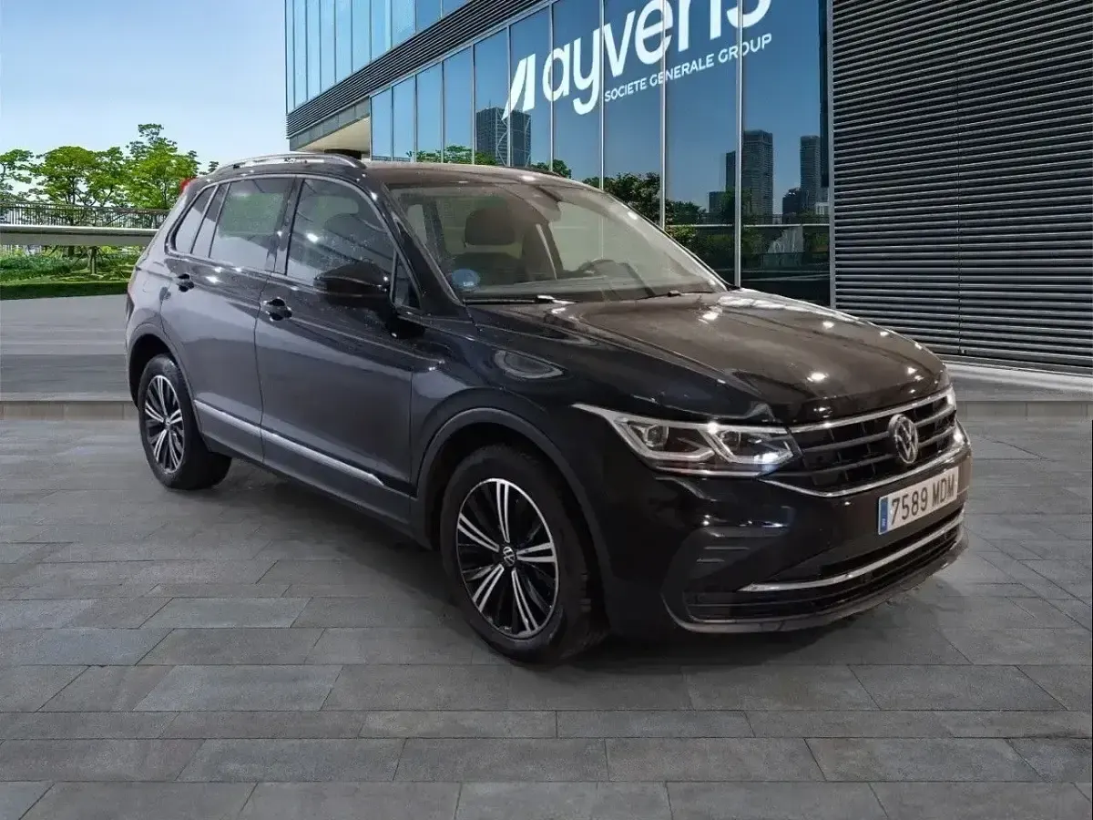 Usado VW Tiguan Life 245 CV (180 kW) 2023 Negro SUV