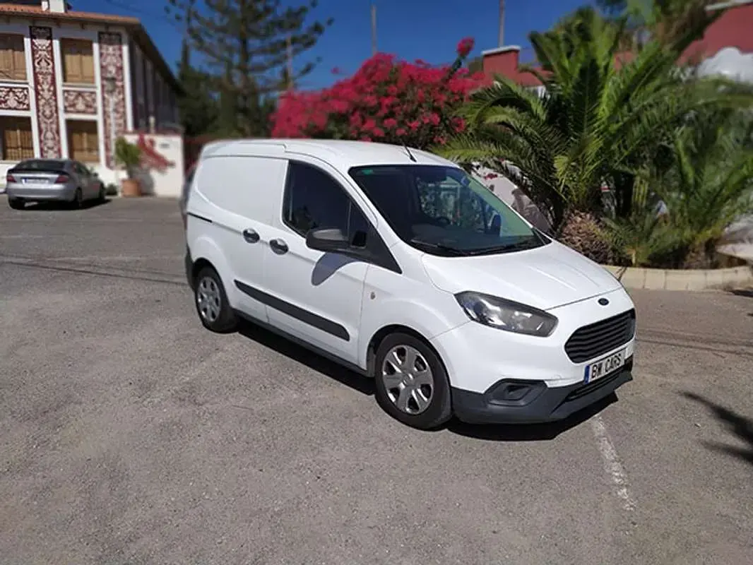 Usado Ford Transit Trend 102 CV (75 kW) 2018 Blanco Van