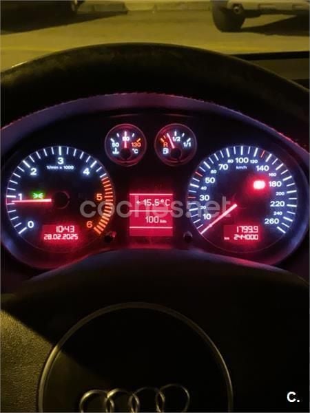Negro Usado 2003 Audi A3 Ambition Berlina | 2999 € (Super precio) - Imagen 1/4