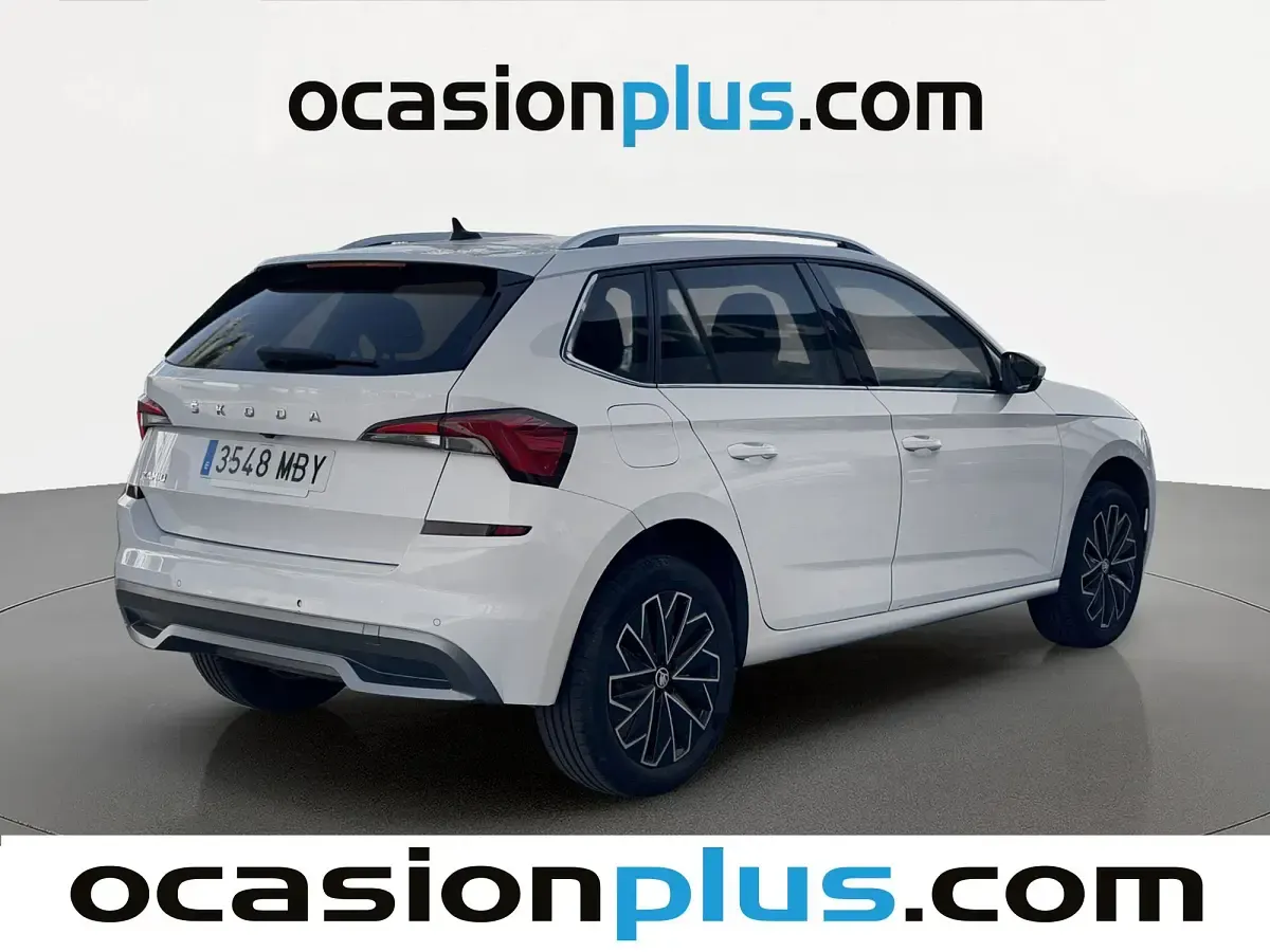 Usado Skoda Kamiq Ambition 110 CV (80 kW) 2022 Blanco SUV