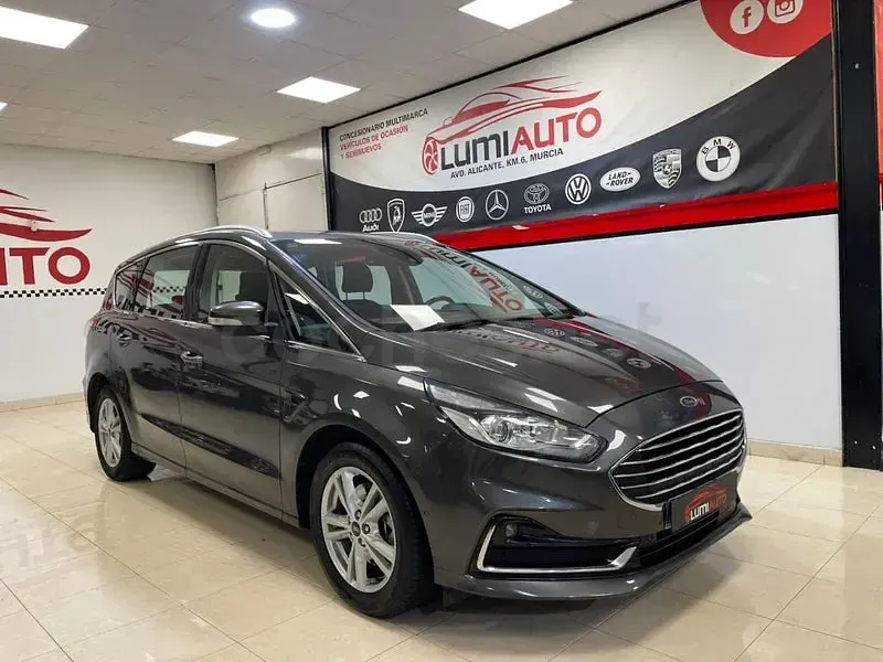 Usado Ford S-MAX Titanium 150 CV (110 kW) 2021 Gris / plata Monovolumen