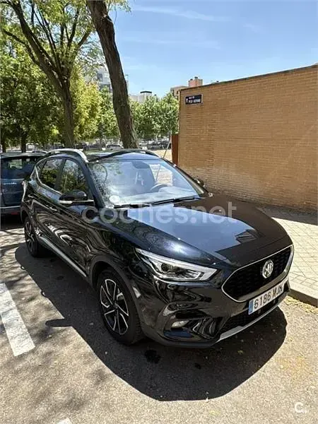 Usado MG ZS Luxury 106 CV (77 kW) 2023 Negro SUV