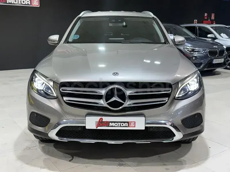 Usado Mercedes GLC220 194 CV (142 kW) 2019 Gris / plata SUV