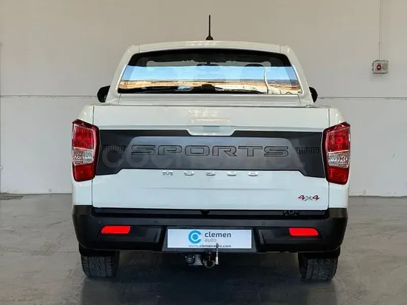 Usado SsangYong Musso 203 CV (149 kW) 2024 Blanco Pickup/Camioneta