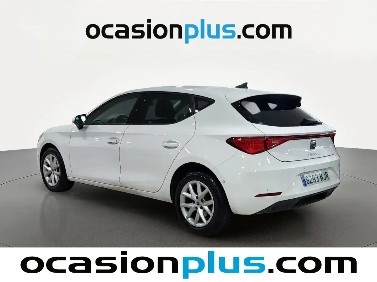 Usado Seat Leon Style 115 CV (84 kW) 2023 Blanco Berlina