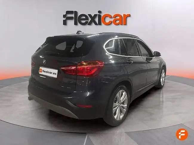 Używany BMW X1 140 KM (102 kW) 2018 Szary SUV