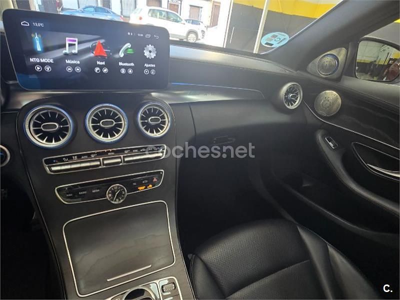 Usado Mercedes C220 AMG line 170 CV (125 kW) 2015 Gris / plata Berlina