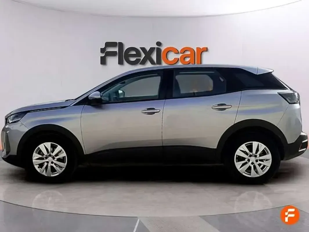Usado Peugeot 3008 Active 131 CV (96 kW) 2021 Gris SUV