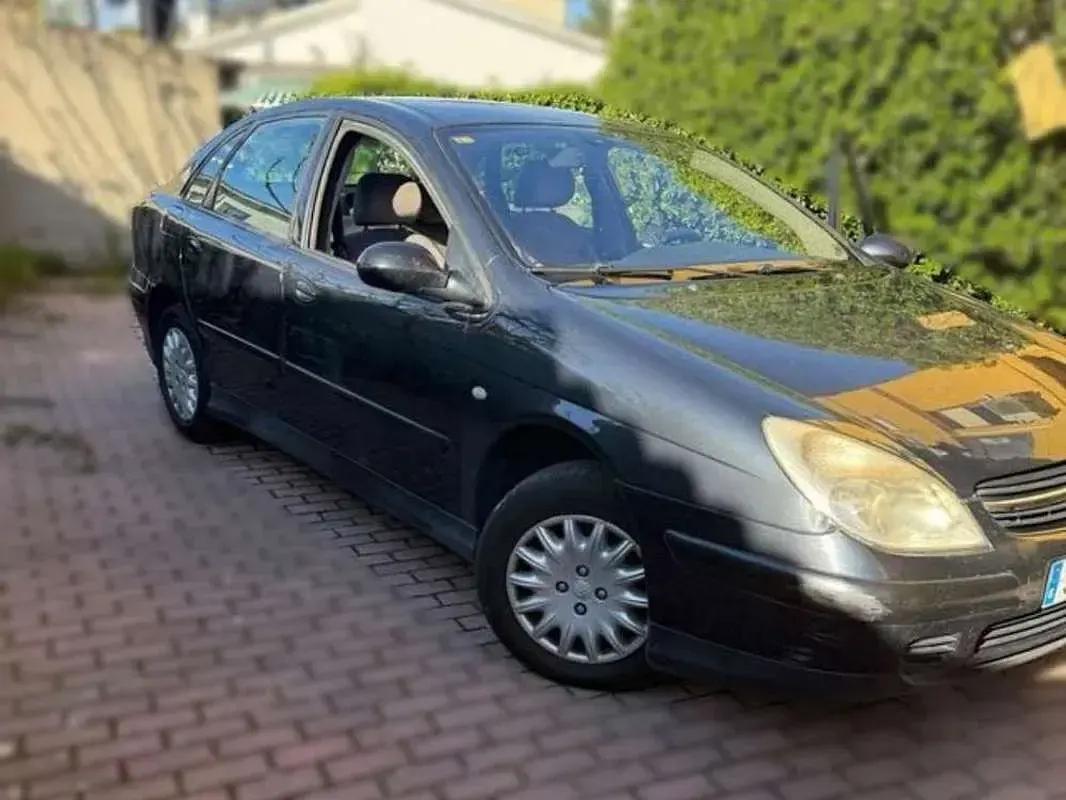 Usado Citroën C5 109 CV (80 kW) 2004 Negro Berlina