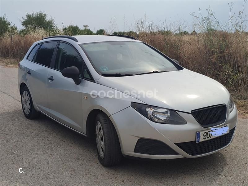 Usado Seat Ibiza ST Style 85 CV (62 kW) 2012 Gris / plata Familiar