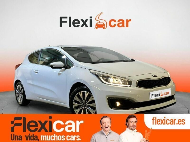 Blanco Usado 2015 Kia Ceed GT Berlina | 10.790 € (Precio justo) - Imagen 1/4