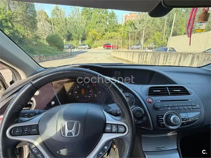 Usado Honda Civic Executive 140 CV (102 kW) 2007 Marrón Berlina