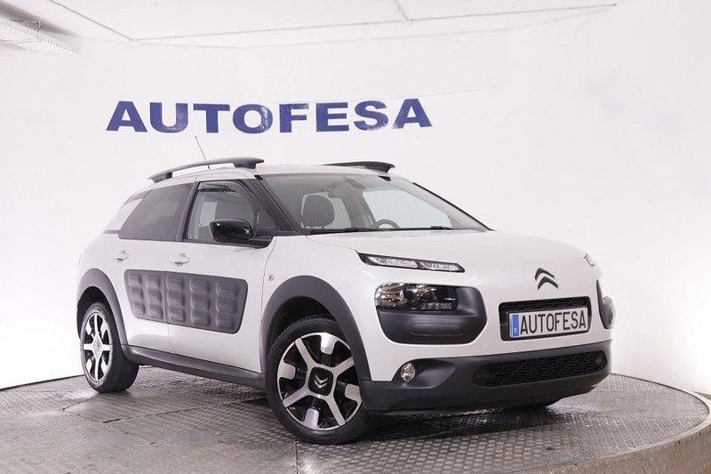 Usado Citroën C4 Cactus Shine 100 CV (73 kW) 2017 Blanco perla Utilitario
