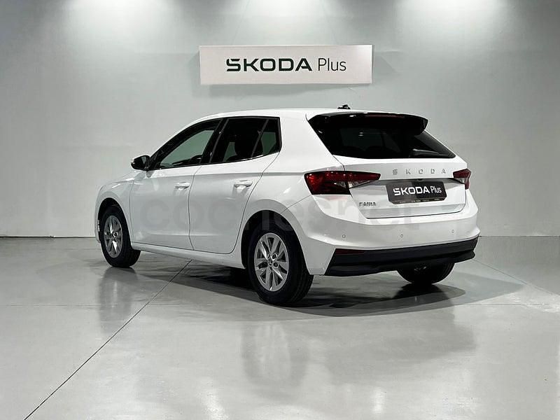 Usado Skoda Fabia Selection 115 CV (84 kW) 2025 Blanco Utilitario
