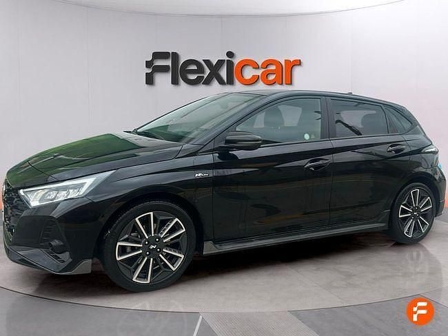 Usado Hyundai i20 100 CV (73 kW) 2022 Negro Utilitario