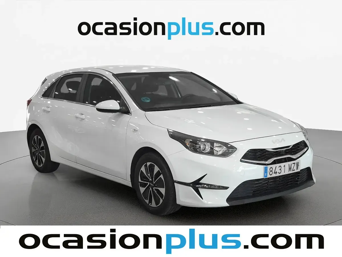 Usado Kia Ceed 101 CV (74 kW) 2025 Blanco Utilitario