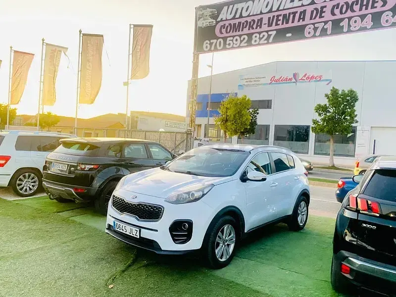 Usado Kia Sportage 115 CV (84 kW) 2016 Blanco SUV