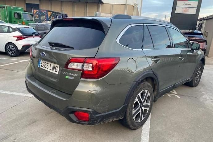 Usado Subaru Outback Sport 175 CV (128 kW) 2021 Familiar